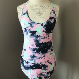 Lululemon “Vent it out” singlet